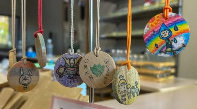 木のストラップぬりえ体験